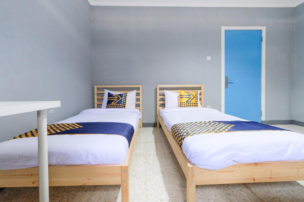 Spot On 2281 Omajo Hotel Semarang Luaran gambar